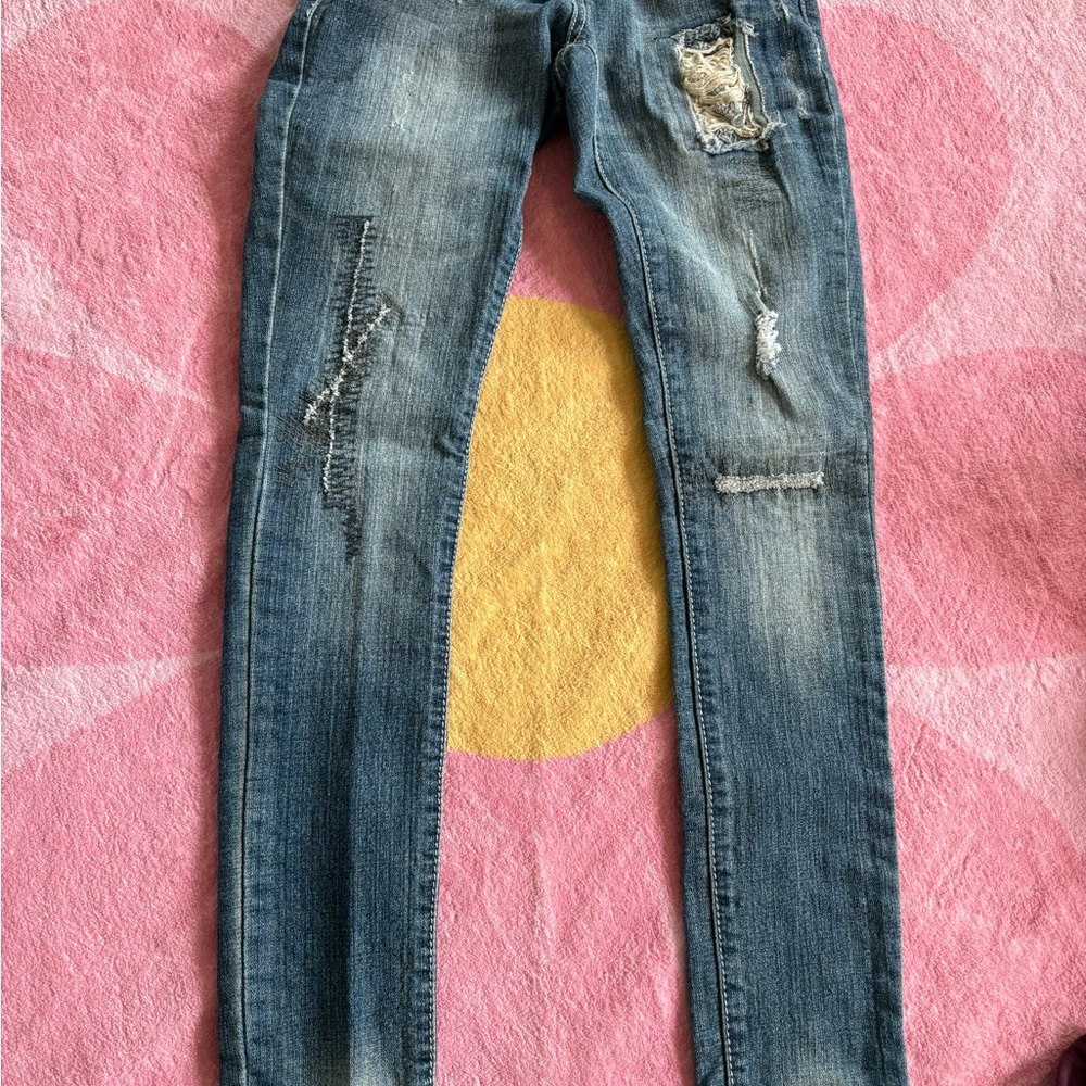 Distressed Skinny Jeans